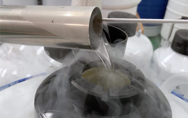 液氮生物罐中液氮含量能低至多少？