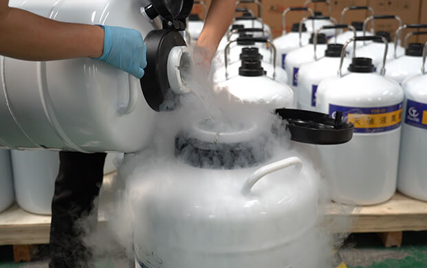 液氮儲(chǔ)存罐加液氮要加滿嗎？
